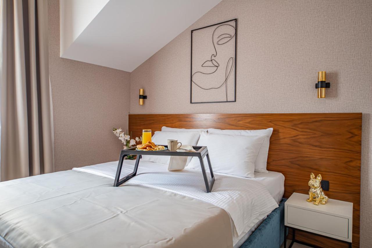 Enyana Luxury Suites Kotor Ngoại thất bức ảnh