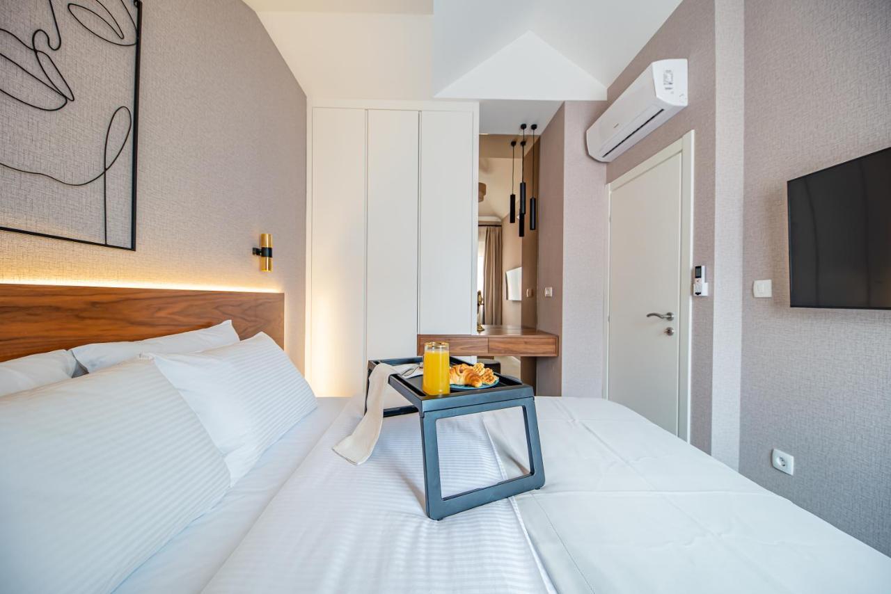 Enyana Luxury Suites Kotor Ngoại thất bức ảnh