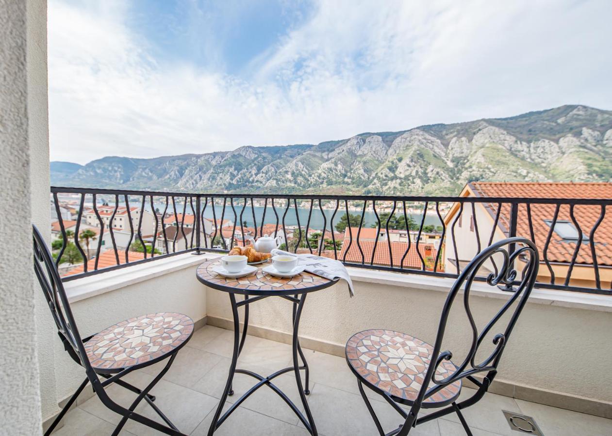 Enyana Luxury Suites Kotor Ngoại thất bức ảnh