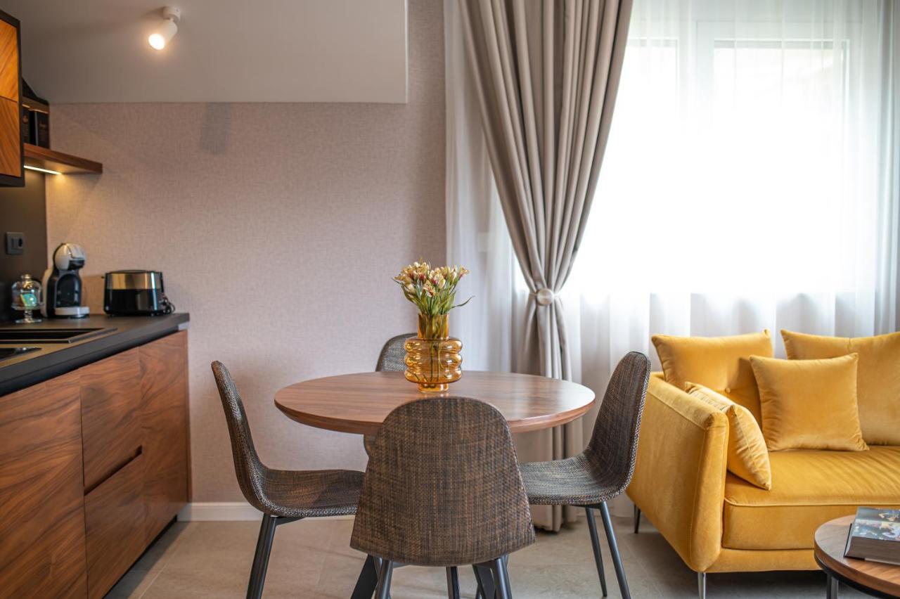 Enyana Luxury Suites Kotor Ngoại thất bức ảnh
